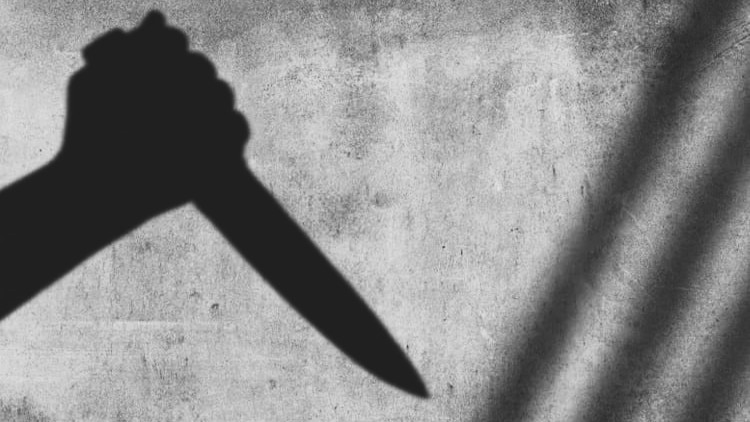 রাজধানীতে ছুরিকাঘাত করে ৯০ হাজার টাকা ছিনতাই